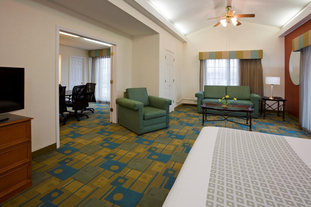 La Quinta Inn Chicago 奥克布鲁克特莱斯 外观 照片