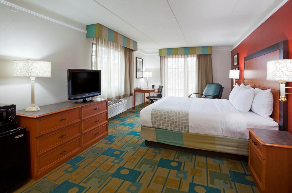 La Quinta Inn Chicago 奥克布鲁克特莱斯 外观 照片