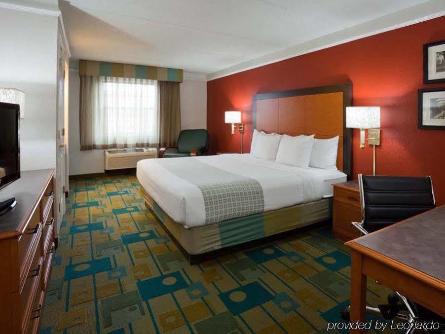 La Quinta Inn Chicago 奥克布鲁克特莱斯 外观 照片
